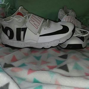 Boys Nike Just Do It sneakers